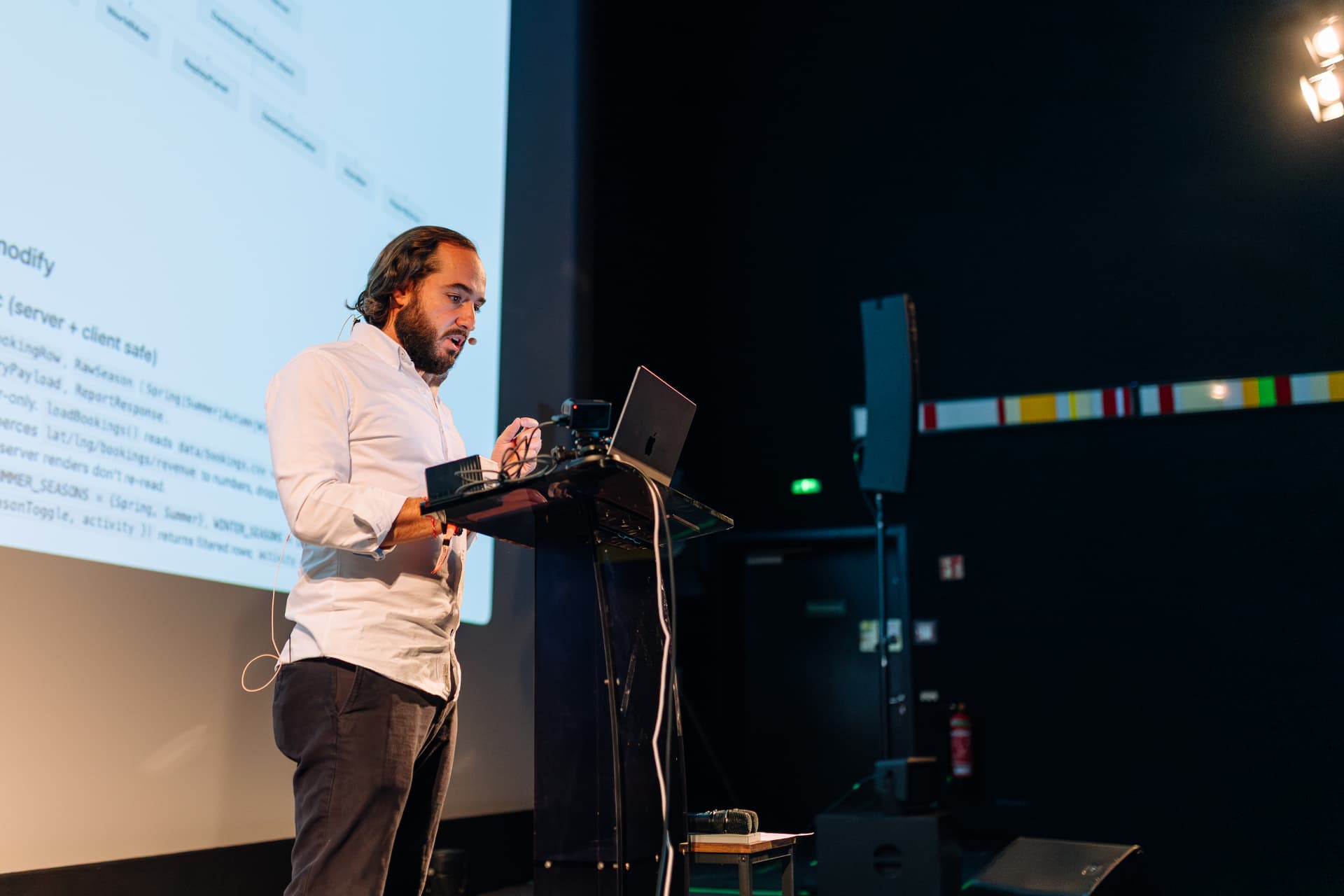 Practitioner presenting live from their laptop during an AI masterclass